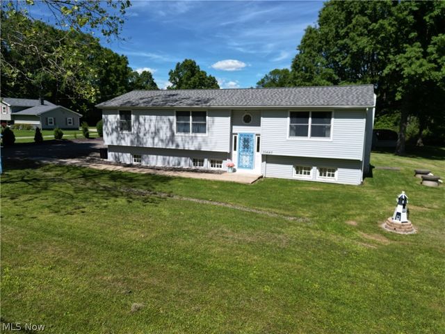 10685 Scotts Corner Road, Diamond, OH 44412