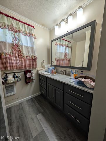 10685 Scotts Corner Road, Diamond, OH 44412