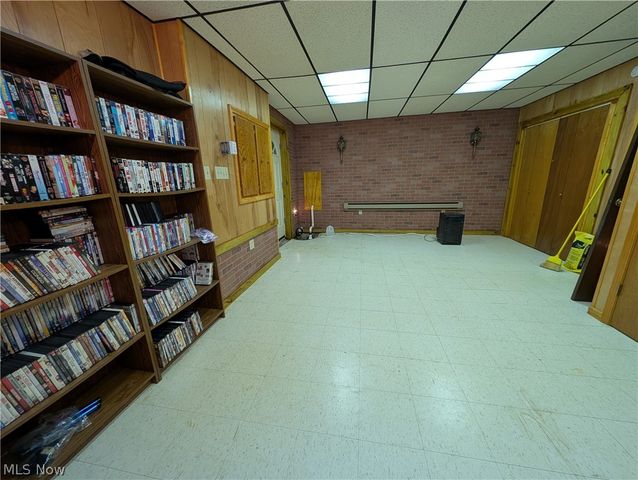 10685 Scotts Corner Road, Diamond, OH 44412
