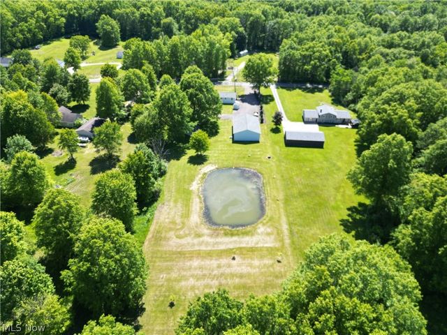 10685 Scotts Corner Road, Diamond, OH 44412