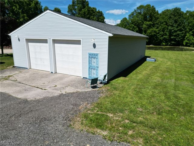 10685 Scotts Corner Road, Diamond, OH 44412