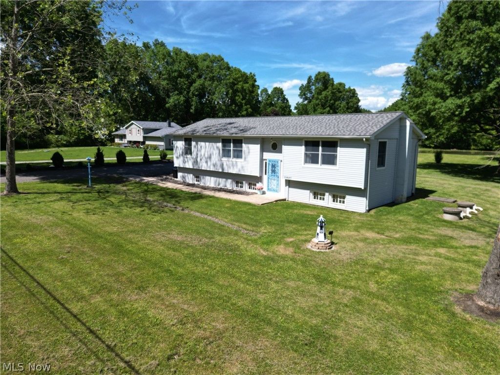 10685 Scotts Corner Road, Diamond, OH 44412