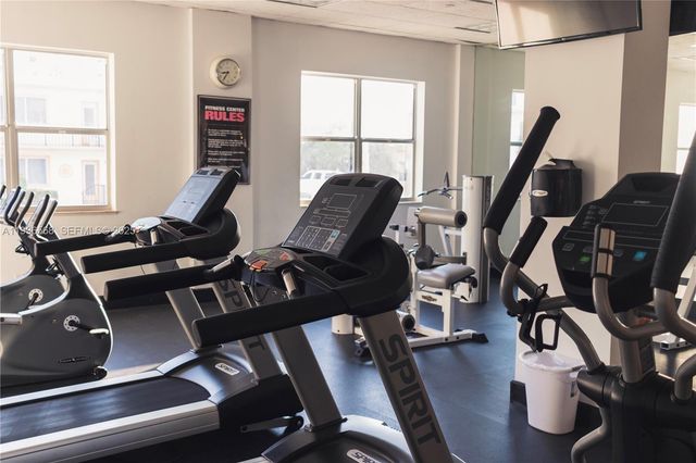 401 69th St 304, Miami Beach, FL 33141