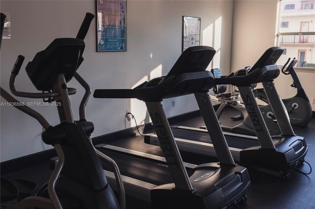 401 69th St 304, Miami Beach, FL 33141