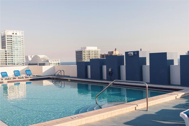 401 69th St 304, Miami Beach, FL 33141