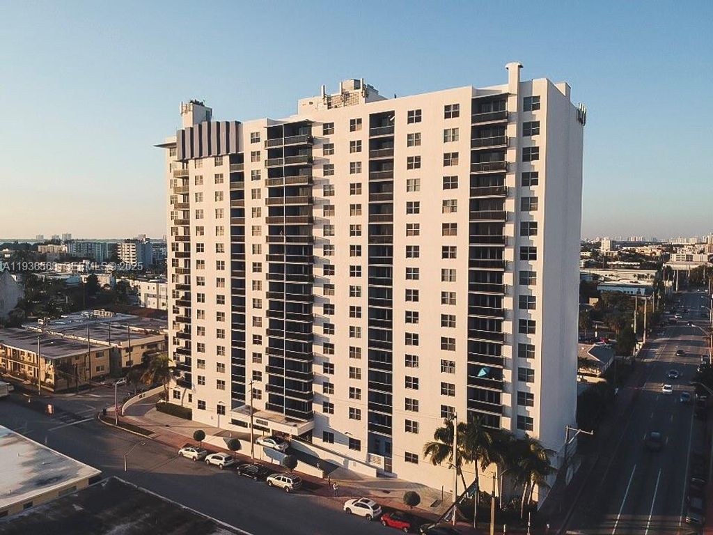 401 69th St 304, Miami Beach, FL 33141