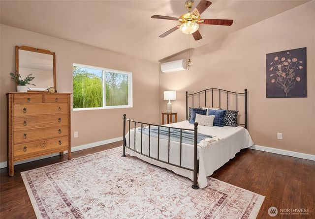 25123 120th Avenue SW, Vashon, WA 98070