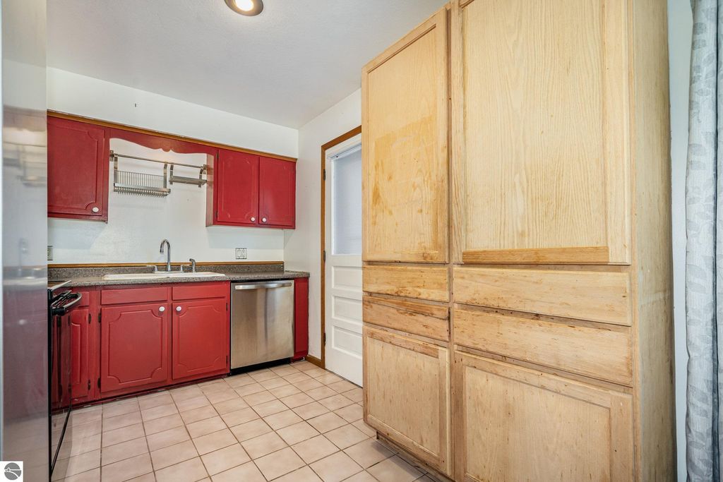 Image 10 of property listing at 1029 Taylor Street, Mt Pleasant, MI 48858