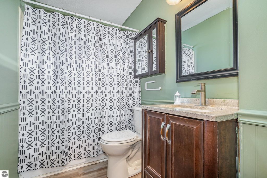 Image 14 of property listing at 1029 Taylor Street, Mt Pleasant, MI 48858