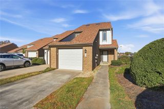 68 Sandie Point LN, Portsmouth, VA 23701