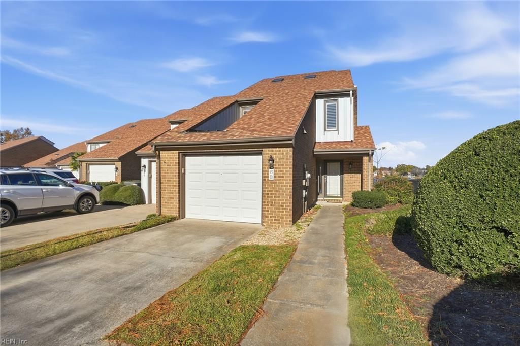 68 Sandie Point LN, Portsmouth, VA 23701