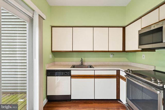 3 OAK LEAF LN, Downingtown, PA 19335