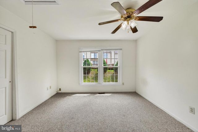 3 OAK LEAF LN, Downingtown, PA 19335