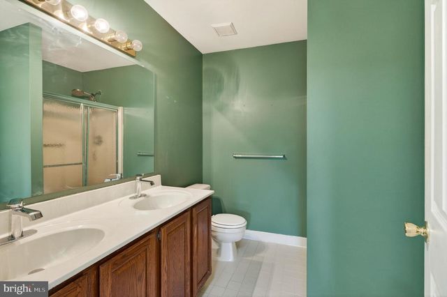 3 OAK LEAF LN, Downingtown, PA 19335
