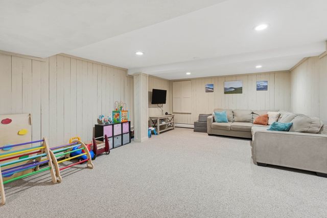 9 Cobblers Lane, Beverly, MA 01915