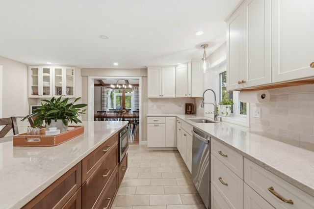 9 Cobblers Lane, Beverly, MA 01915