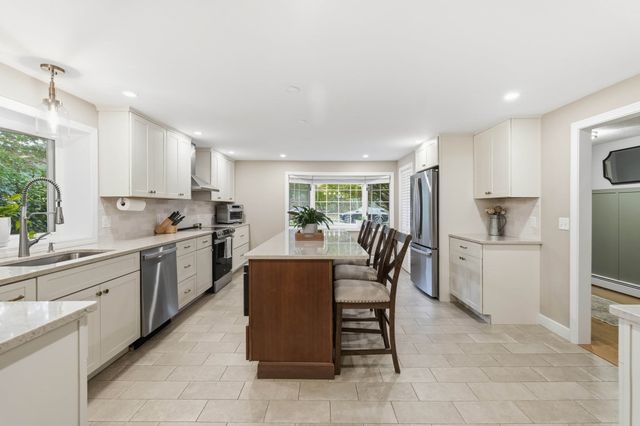 9 Cobblers Lane, Beverly, MA 01915