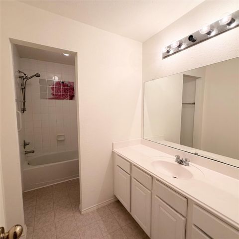 15627 Haleys Landing Lane, Houston, TX 77095