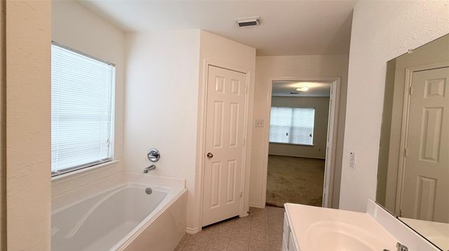 15627 Haleys Landing Lane, Houston, TX 77095