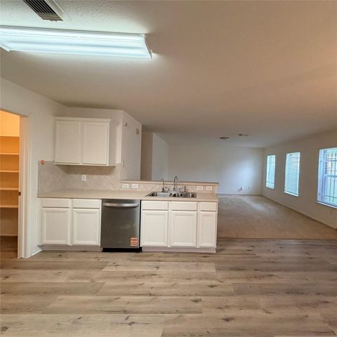 15627 Haleys Landing Lane, Houston, TX 77095