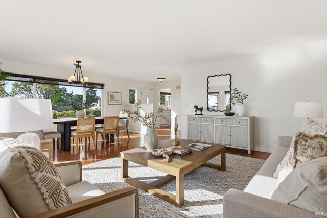 510 Kent St, Petaluma, CA 94952