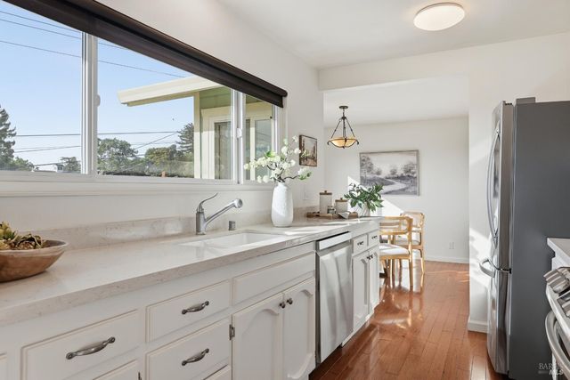 510 Kent St, Petaluma, CA 94952