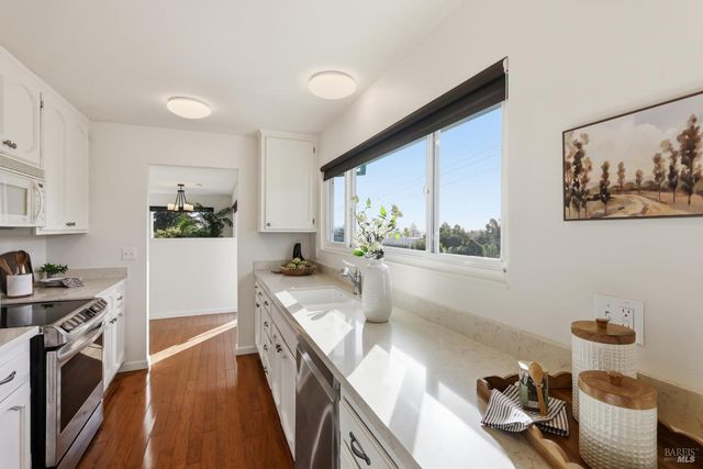 510 Kent St, Petaluma, CA 94952