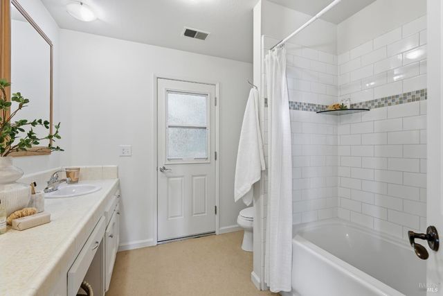 510 Kent St, Petaluma, CA 94952