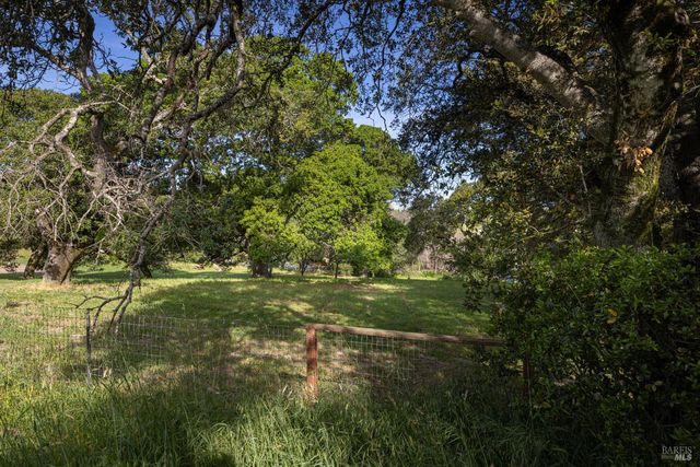 510 Kent St, Petaluma, CA 94952