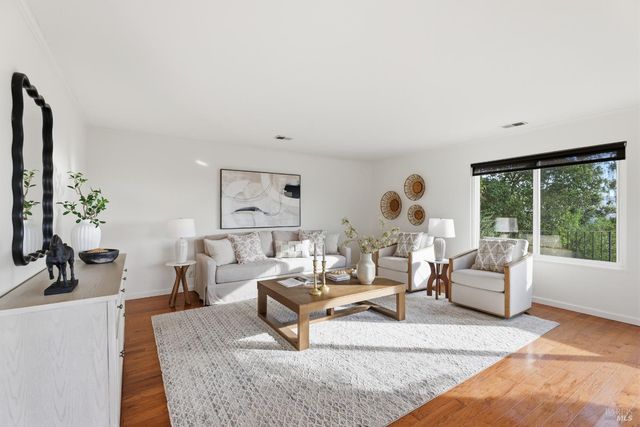 510 Kent St, Petaluma, CA 94952