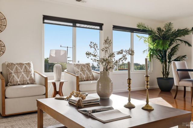 510 Kent St, Petaluma, CA 94952