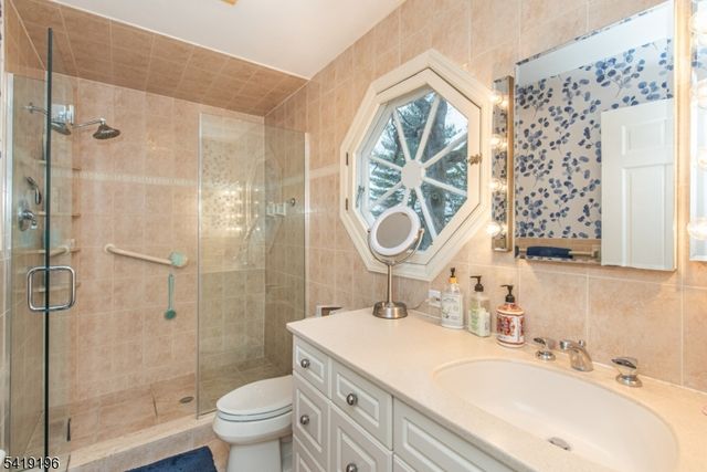 10 Farview Ave, Randolph Twp., NJ 07869