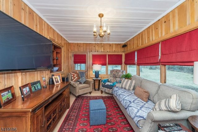 10 Farview Ave, Randolph Twp., NJ 07869