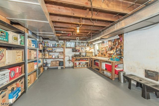 10 Farview Ave, Randolph Twp., NJ 07869