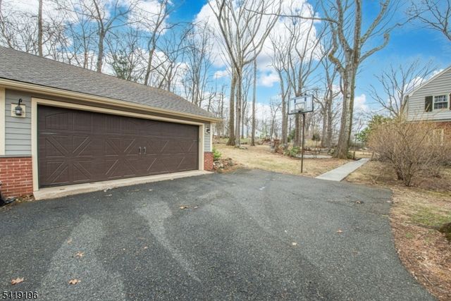 10 Farview Ave, Randolph Twp., NJ 07869