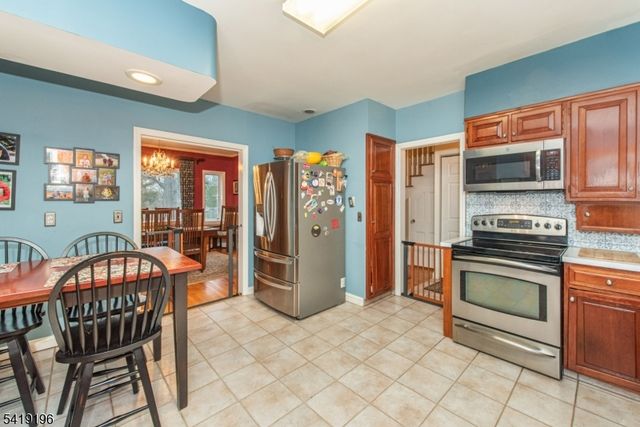 10 Farview Ave, Randolph Twp., NJ 07869