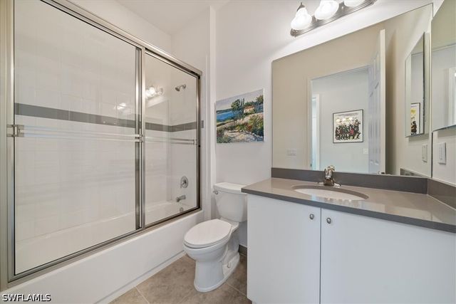3264 Pacific DR, Naples, FL 34119