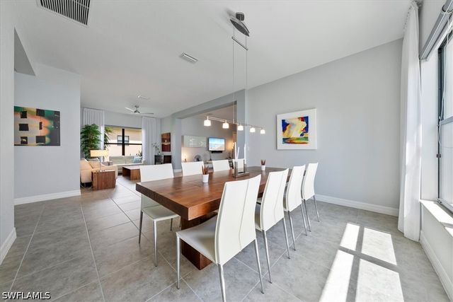 3264 Pacific DR, Naples, FL 34119
