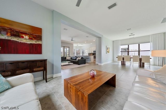 3264 Pacific DR, Naples, FL 34119