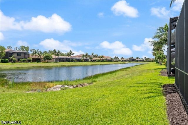 3264 Pacific DR, Naples, FL 34119