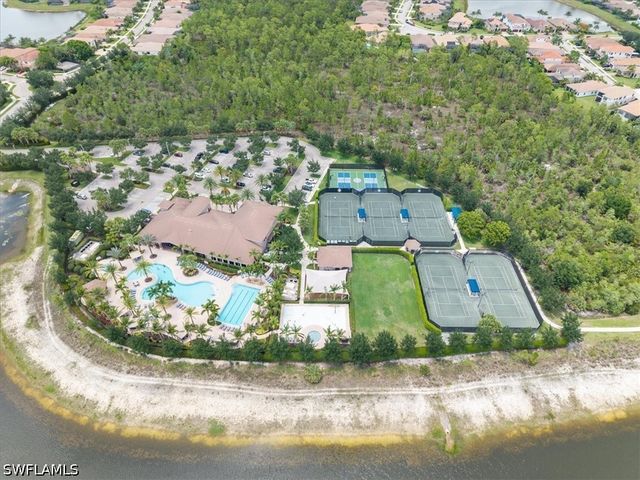 3264 Pacific DR, Naples, FL 34119