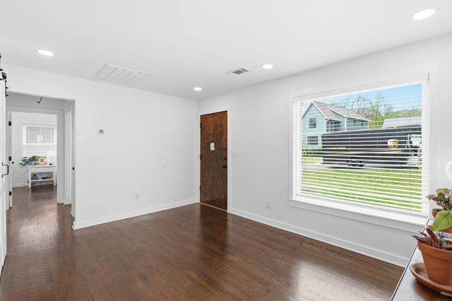64 Creighton Ave, Nashville, TN 37206