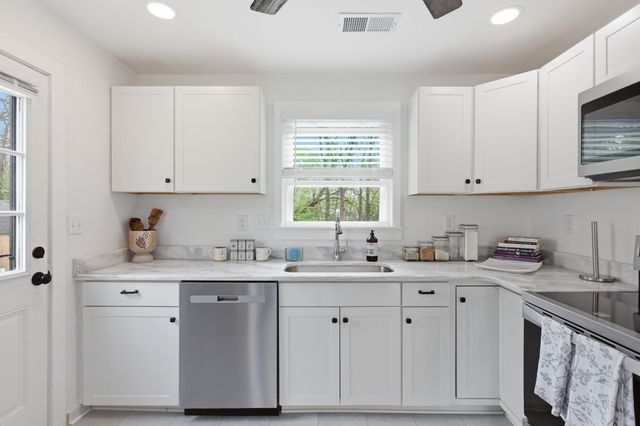 64 Creighton Ave, Nashville, TN 37206