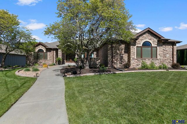 5301 Sawgrass Drive, Lincoln, NE 68526