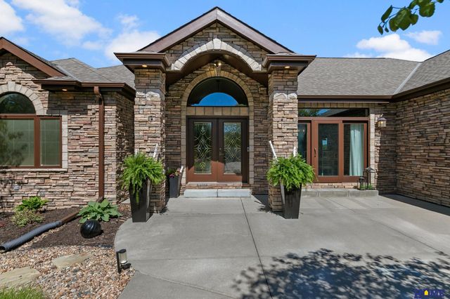 5301 Sawgrass Drive, Lincoln, NE 68526