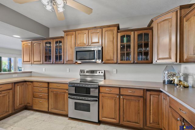 5301 Sawgrass Drive, Lincoln, NE 68526