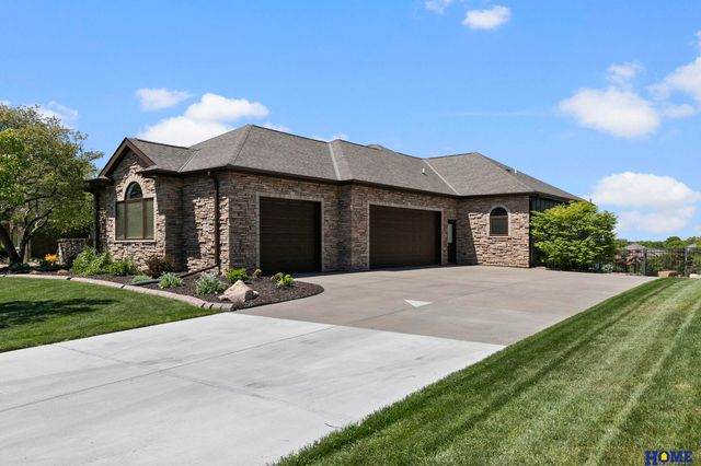 5301 Sawgrass Drive, Lincoln, NE 68526