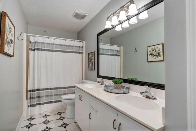 595 Timbercreek Road J-101, Branson, MO 65616