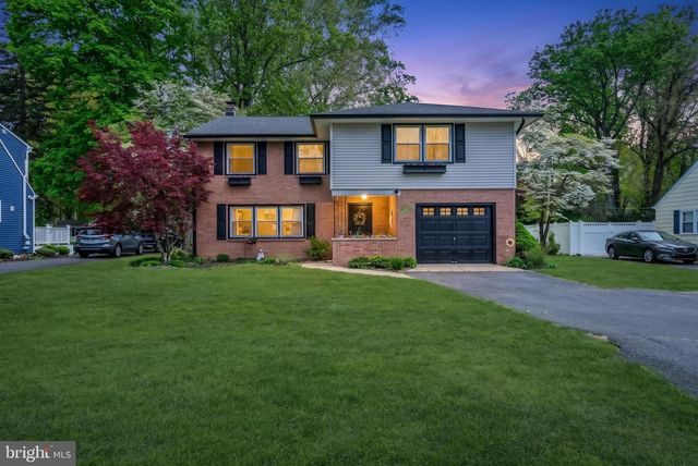 16 GLENOLDEN RD, Yardley, PA 19067