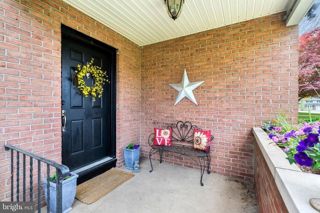 16 GLENOLDEN RD, Yardley, PA 19067